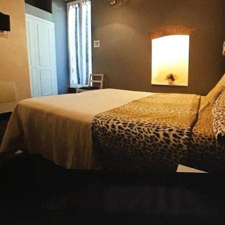 B&B Maddalena Аласио Екстериор снимка